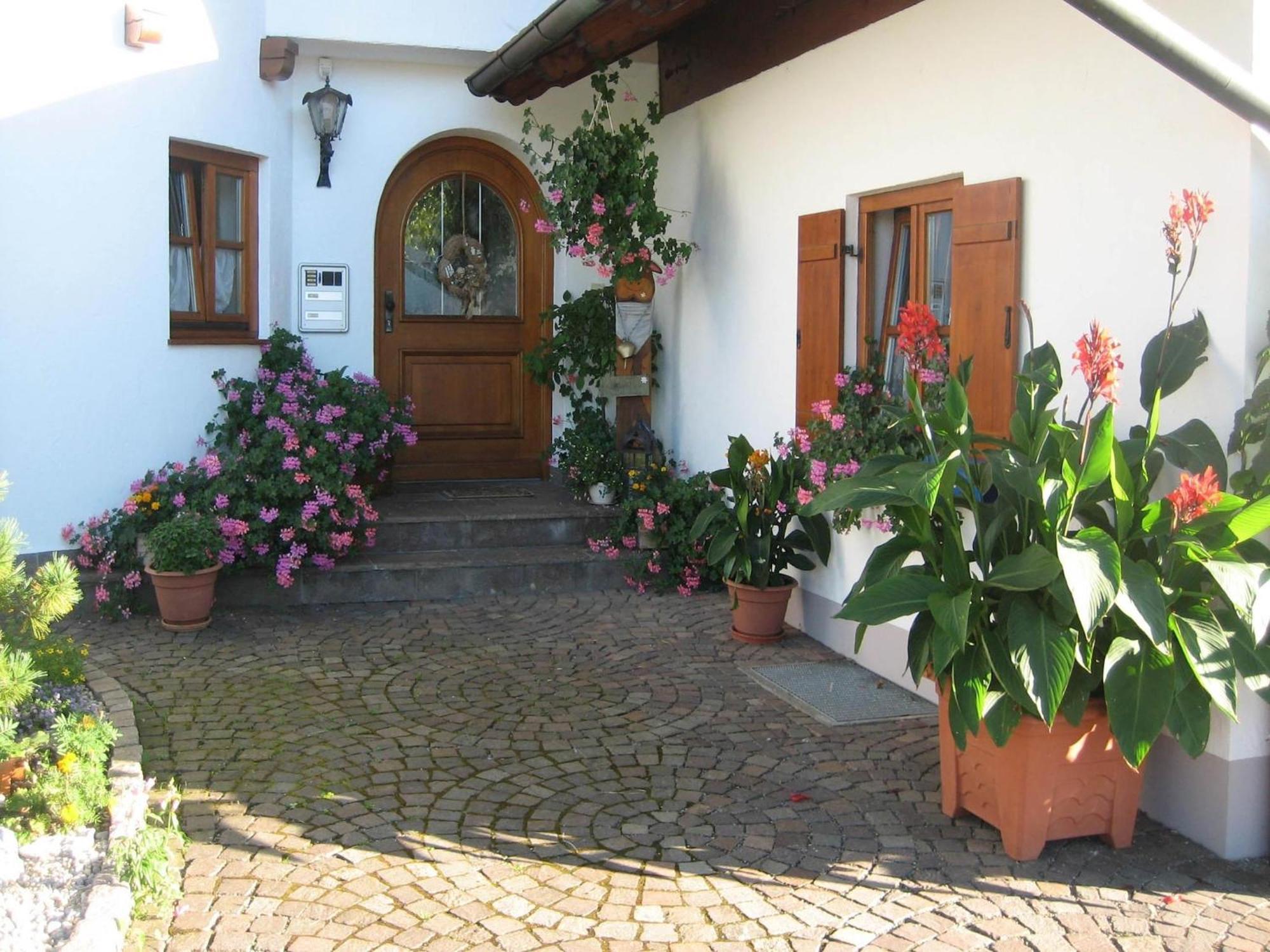 Apartment In The Allg U With View Of The Bavarian Alps Bernbeuren Exterior photo